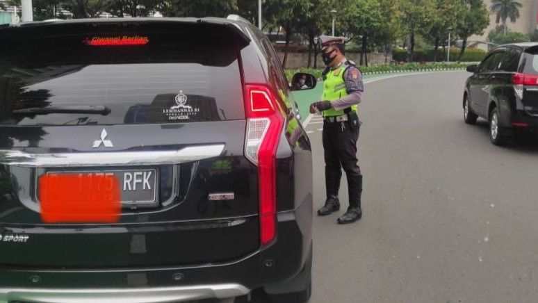 Sering Arogan di Jalan, Korlantas Polri Hentikan Penerbitan Pelat RF