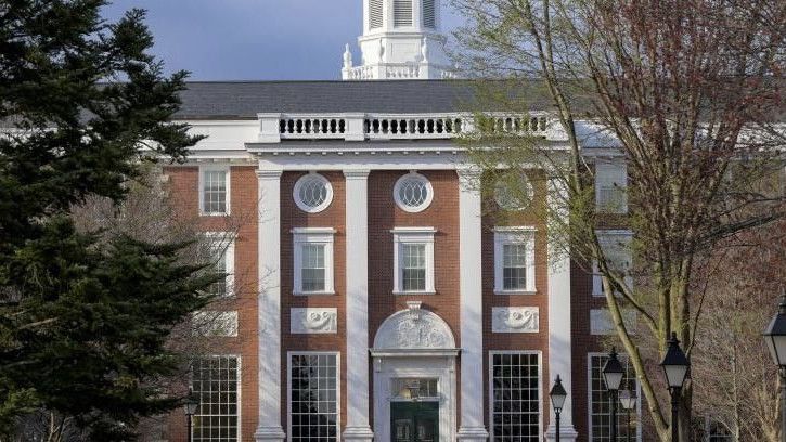 Ratusan Mahasiswa Harvard Turun Aksi Soal Kebijakan AS, Sebut Trump Pengkhianat