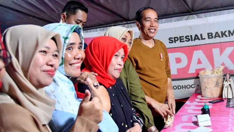 Jokowi dan Kaesang Singgah Makan Bakmi Pak Pele di Jogja, Pemilik Warung: Waduh, Saya Kaget