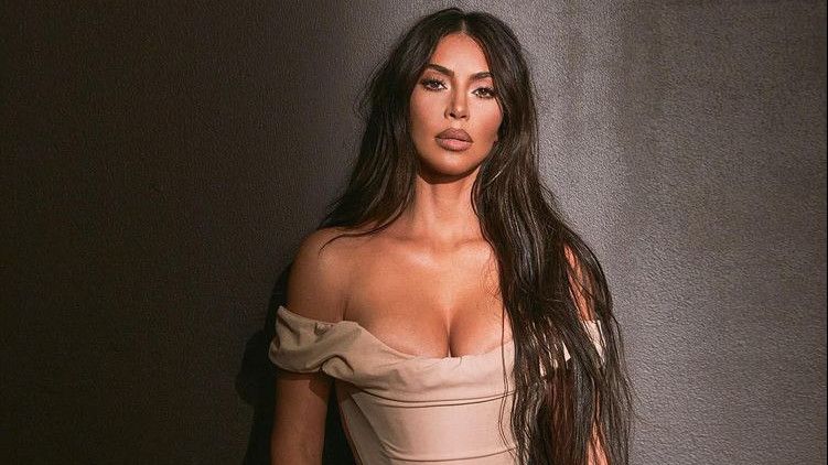 Namanya Dicatut untuk Pembelian Patung Kuno di Italia, Ini Reaksi Kim Kardashian