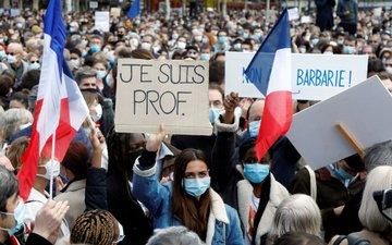 Foto demonstrasi guru Prancis