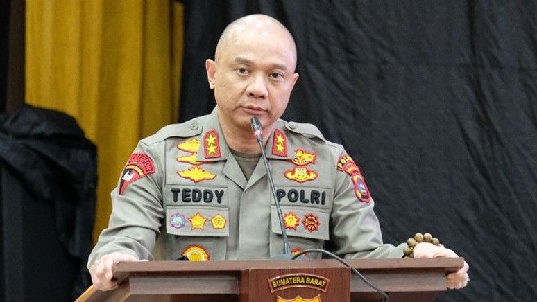Irjen Teddy Minahasa Dipecat dari Polri