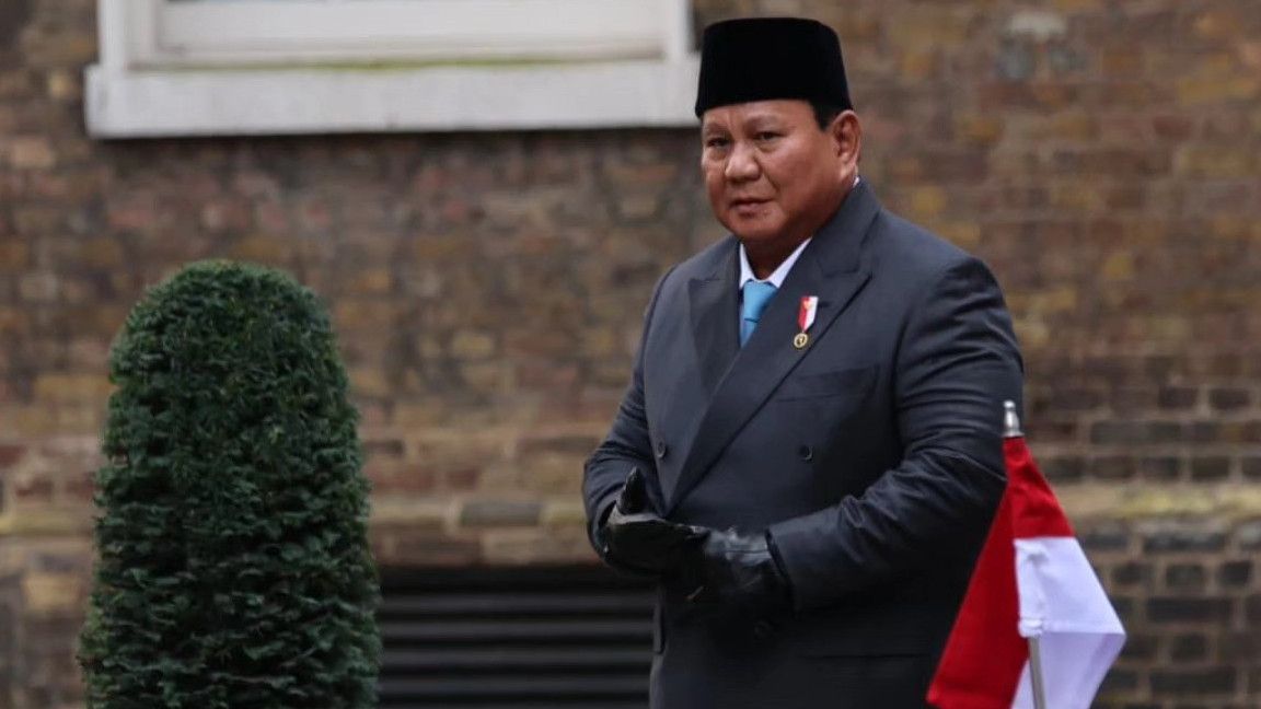 Publik Marah Usai Prabowo Bilang Orang Desa Tak Pakai Dolar