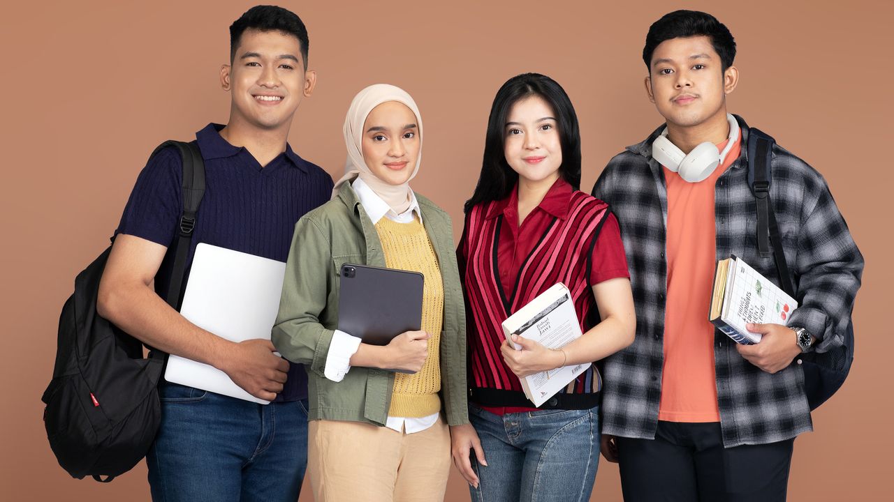 Dukung Gen Z jadi Mahasiswa Hemat, Ikuti Cara Dapatkan Beasiswa ScholarFlip