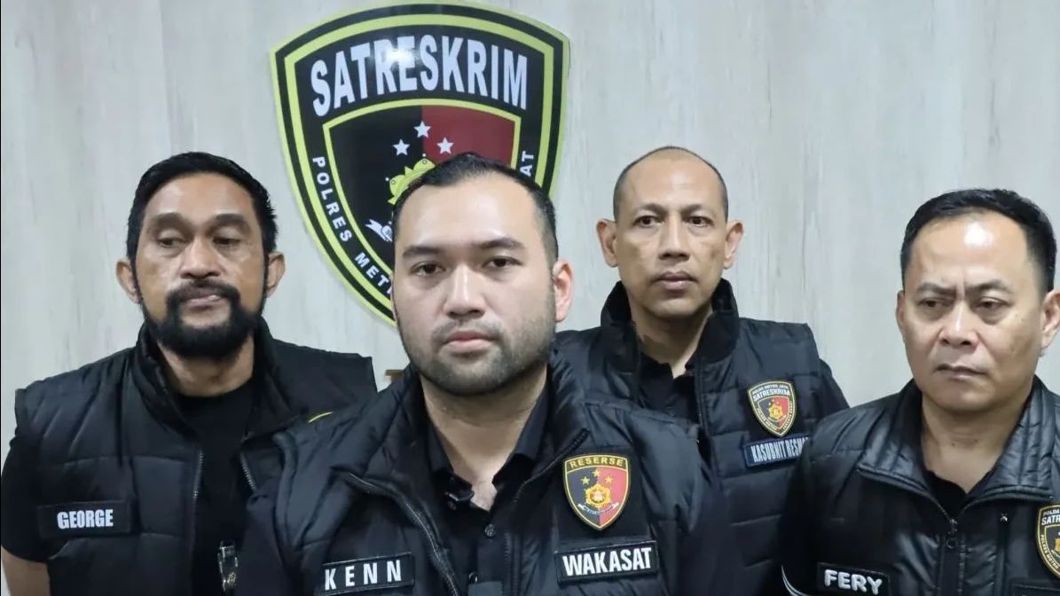 Dua Polisi Gadungan Dibekuk Polisi Asli di Jakbar, Sempat Melawan dan Berusaha Kabur