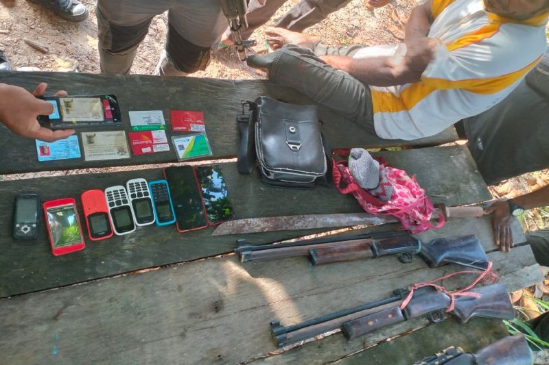 TNI-Polri Tangkap Anggota KKB dan Tiga Senjata Rakitan di Bintuni, Tak Ada Korban Jiwa dari Prajurit