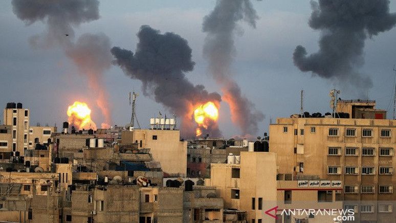 Malam Mencekam di Gaza: Rumah Warga Palestina Runtuh, Hamas Kirim 210 Roket ke Israel