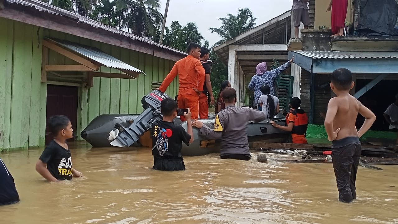 Penampakan Banjir Masih Menggenangi Beberapa Kecamatan di Kabupaten Aceh Timur