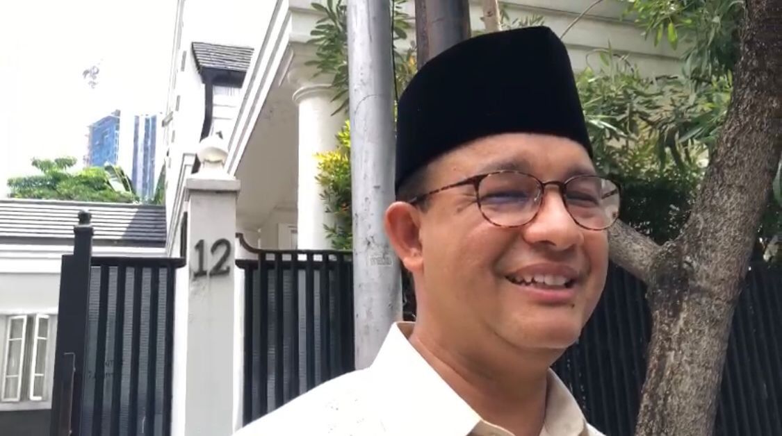 Ogah Tanggapi Keinginan Gibran untuk Bertemu, Anies: Kita Lebaran Dulu Dah, Politiknya Nanti