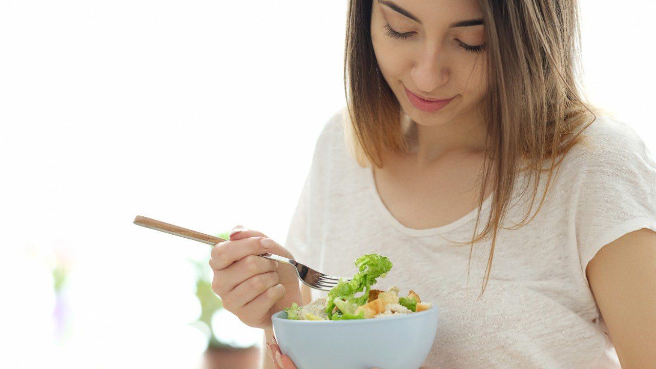 Dampak Makan Satu Kali Sehari bagi Kesehatan, Yakin Mau Mencoba?