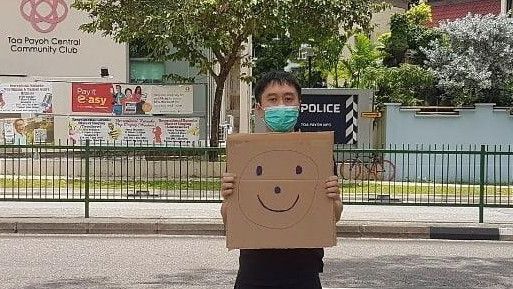 Gara-gara Gambar Emoticon, Aktivis Singapura Didenda Rp52,3 Juta