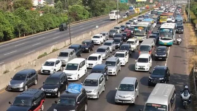 40 Juta Kendaraan Pribadi Diprediksi Bakal Lakukan Mudik Lebaran, Jokowi: Tetap Waspada Jangan Sampai Picu Gelombang Baru Covid-19